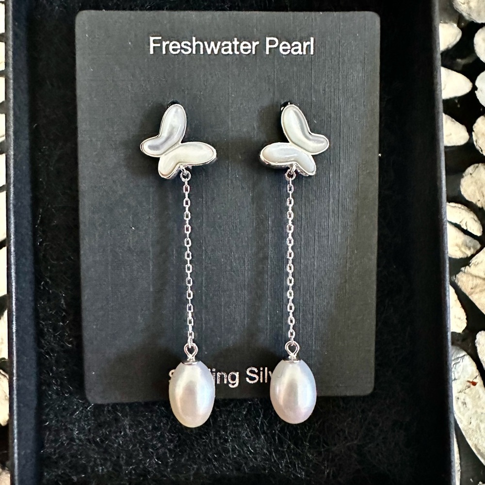 Macys butterfly freshwater pearls in Sterling silver dangle earrings new in box